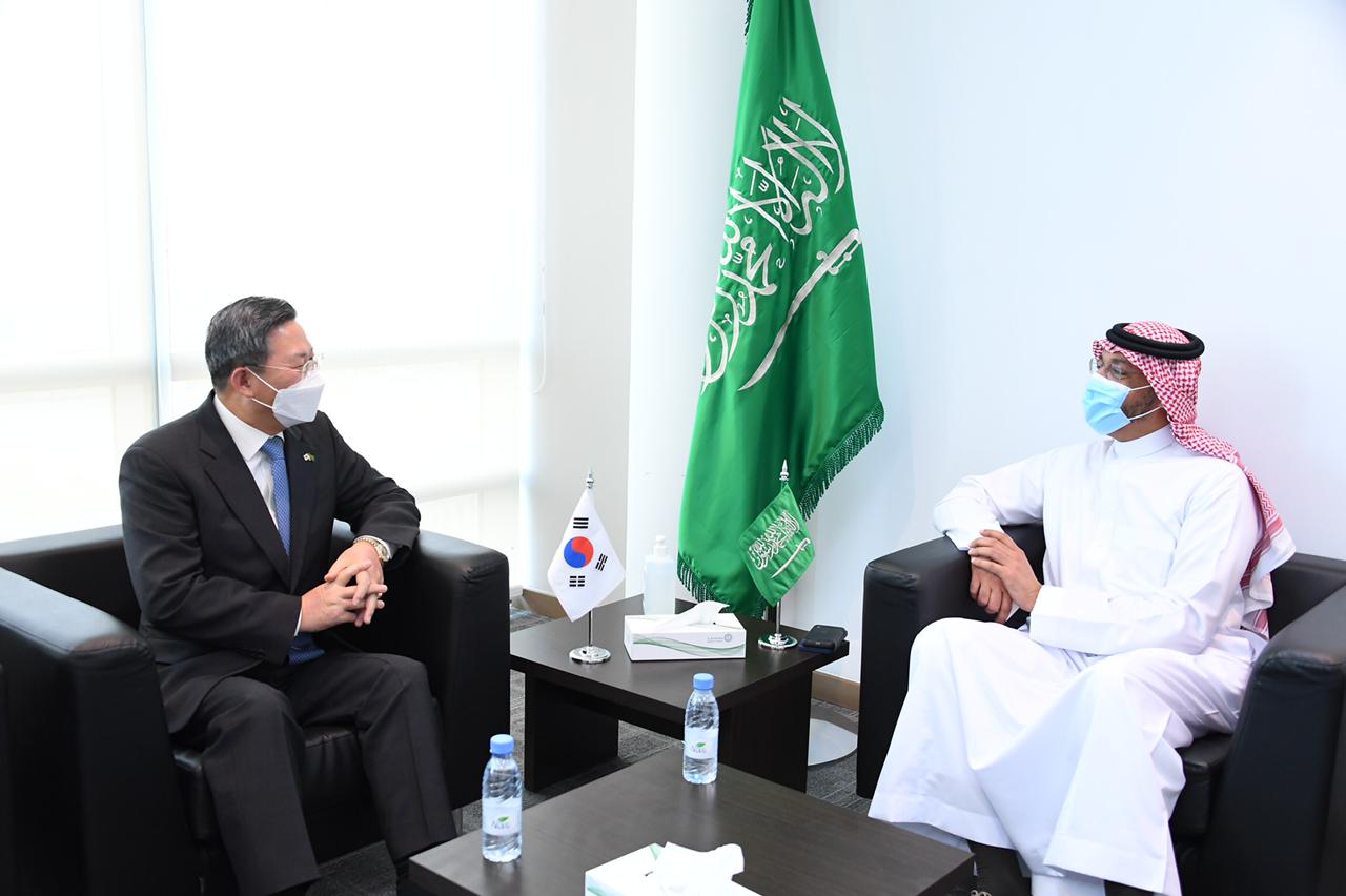 0821ffebe8_سفير كوريا.jpg